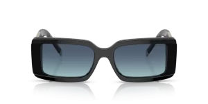 TIFFANY 4197 - occhiale da sole donna montatura in nylon nera lenti blu sfumate Forma rettangolare con lenti applicate allo stesso livello del frontale in acetato. Audace motivo con T in metallo alternate sulle aste in fibra di nylon con terminali vistosi in lussuoso metallo