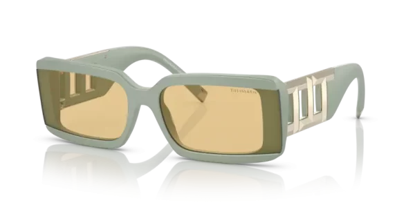 TIFFANY 4197 - occhiale da sole donna montatura in nylon verde lenti gialle Forma rettangolare con lenti applicate allo stesso livello del frontale in acetato. Audace motivo con T in metallo alternate sulle aste in fibra di nylon con terminali vistosi in lussuoso metallo