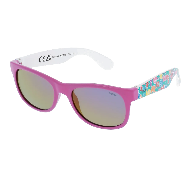 Invu kids K2302 - La moda per bambini senza tempo con protezione completa UV-400. Questi occhiali da sole ultra polarizzati, comodi e durevoli, offrono una visione senza abbagliamento e sono realizzati con materiali adatti ai bambini.